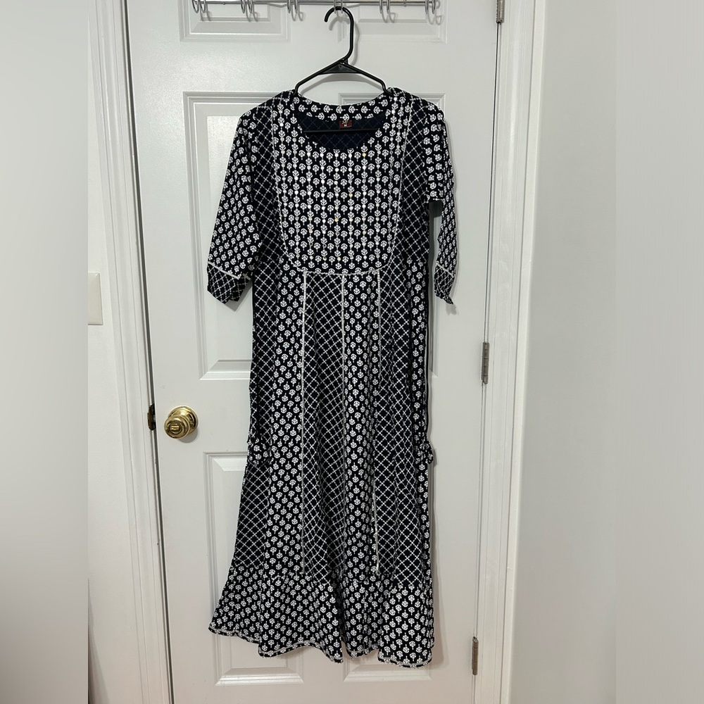 Indian kurta dress top umbrella cut. Navy and silver fancy gota boarder